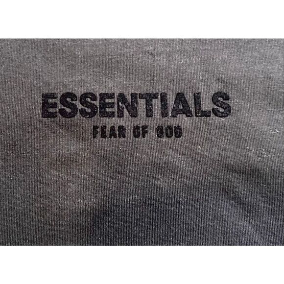 Nwot Fear of God Essentials Short Sleeve T-Shirt Mens Medium Designer Streetwear - Picture 8 of 10